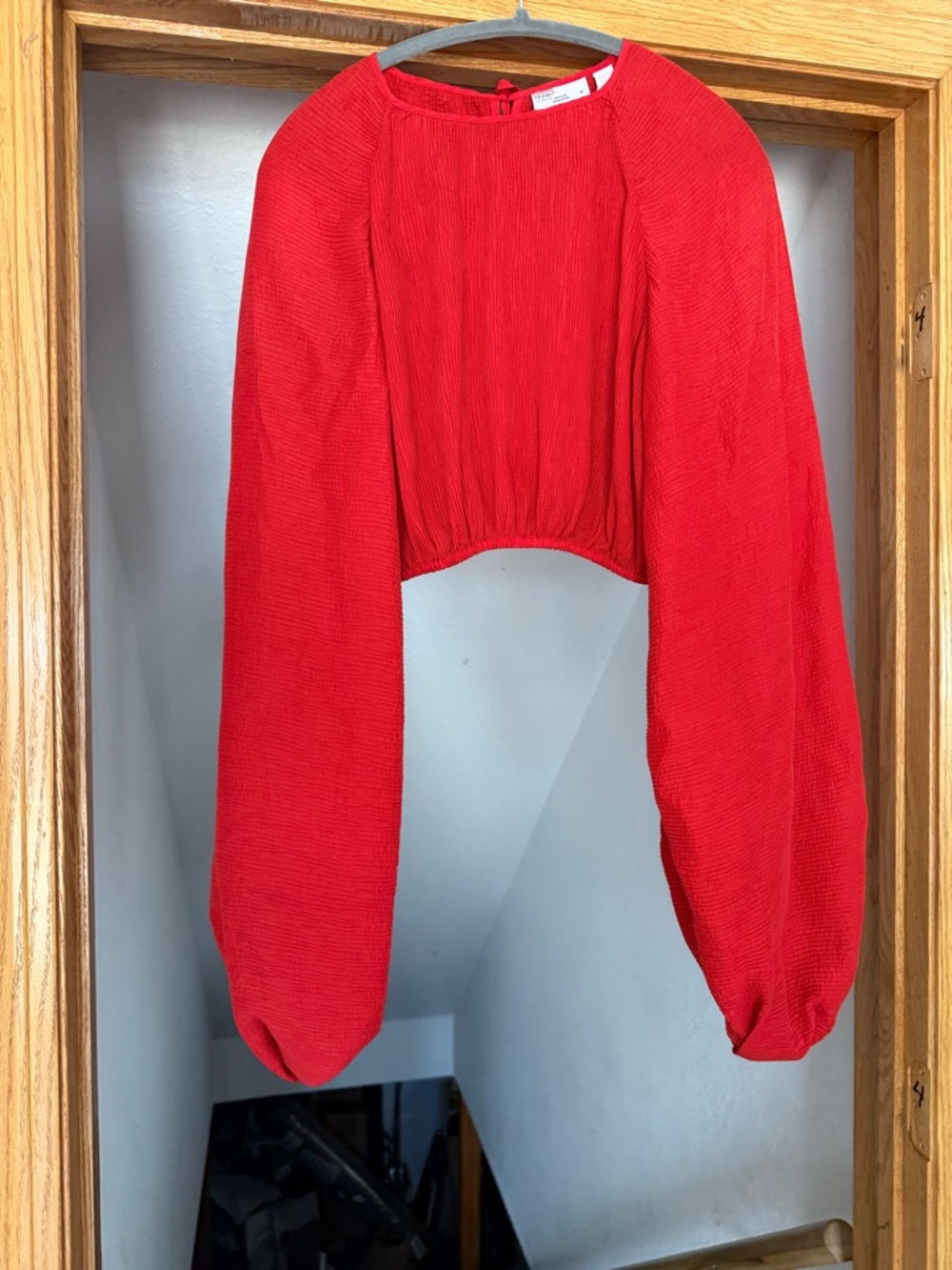 C/MEO Collective Scarlet Cropped Balloon-Sleeve Blouse